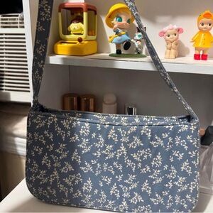 Brandy Melville Flower Floral Bag